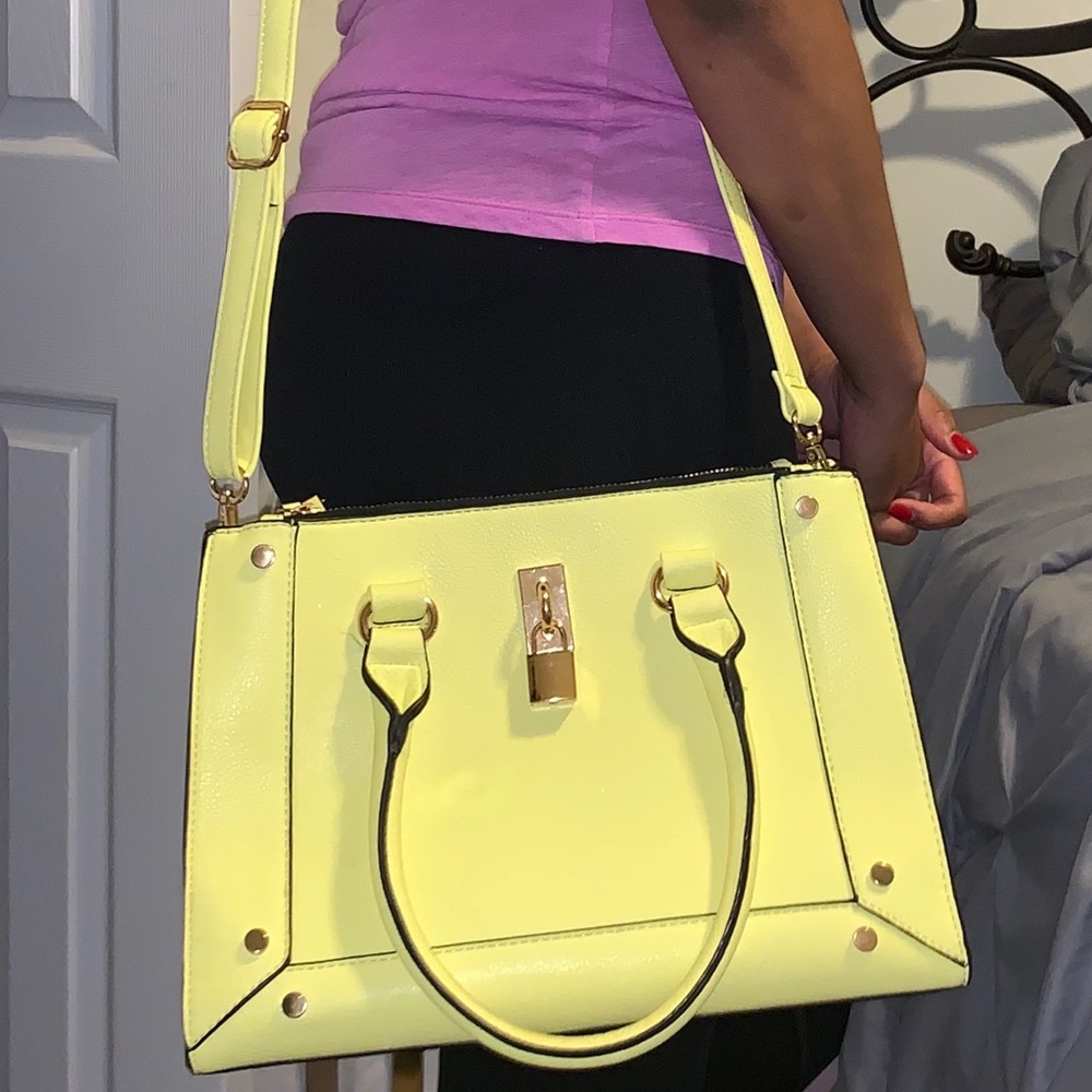 Call it spring purse - Picture 7 of 7